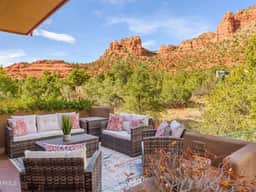 Vacation Among Red Rocks - Image 4