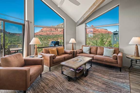 Epic Red Rock Views, Hot Tub, Walk to Uptown - Image 3